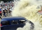 Olas gigantes arrasan las costas de Chile. 26 de E